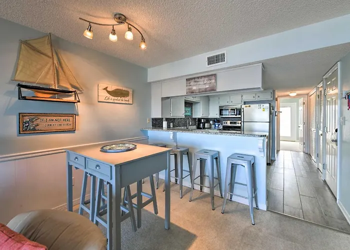 Stylish Getaway W/ Dock Access! Holiday home *